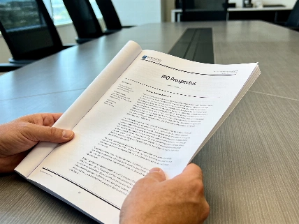 Anthropic warnt vor KI-Risiken im eigenen Börsenprospekt Glocalist Press