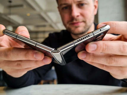 Samsung präsentiert Galaxy Z Fold 8 mit neuem Formfaktor und Titan-Gehäuse Glocalist Press