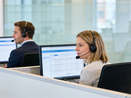 AOK PLUS bündelt KI-Agenten von NiCE Cognigy und CXone auf gemeinsamer Plattform Glocalist Press