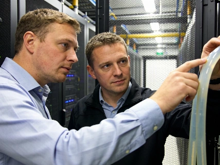 Vertiv baut Flüssigkeitskühlung mit Übernahme von KES aus Glocalist Press