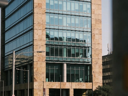 Solar Industries bietet 134,50 Rand je Omnia-Aktie Glocalist Press