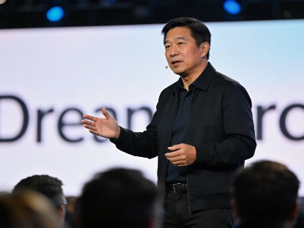 Nvidia widerspricht Forderungen nach KI-Bremse bei Dreamforce Glocalist Press