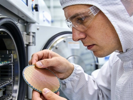 Infineon meldet Rekordumsatz und hebt Prognose für 2026 deutlich an Glocalist Press