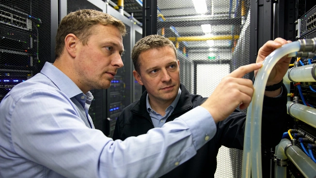 Vertiv baut Flüssigkeitskühlung mit Übernahme von KES aus Glocalist Press